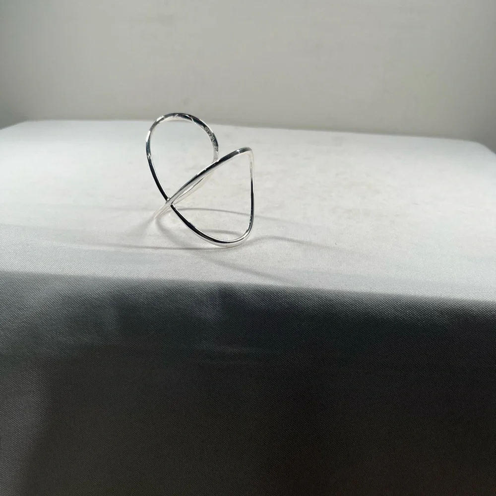 Silver Geometric Wire Bracelet - Picture 4 of 4